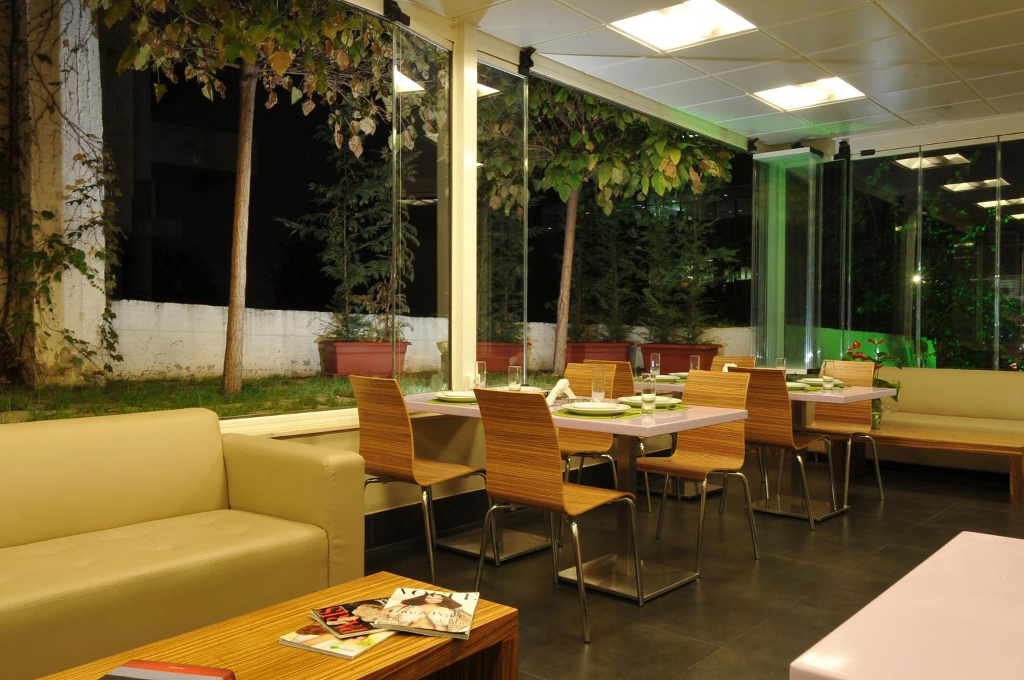 Suite Hotel Chrome - Beirut Exterior photo